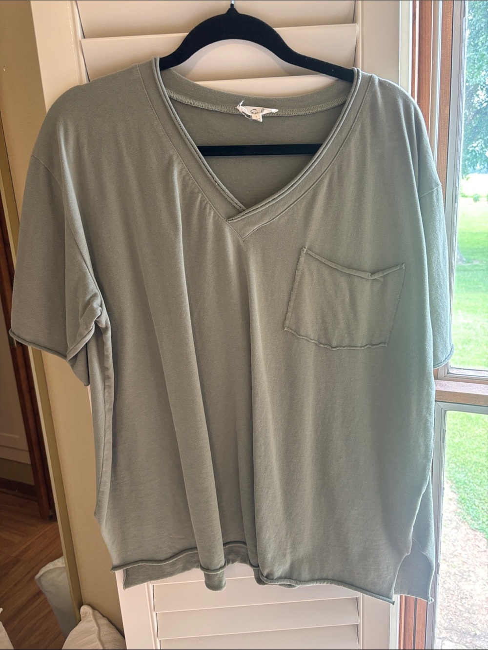 easel Sage Green V-Neck Pocket Short Sleeve Tee - Picture 1 of 1
